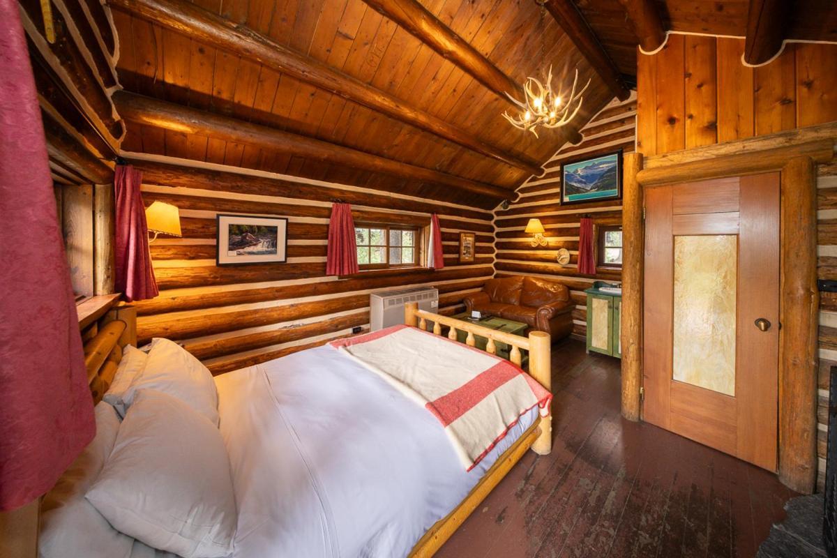 Storm Mountain Lodge & Cabins Castle Junction Exteriér fotografie